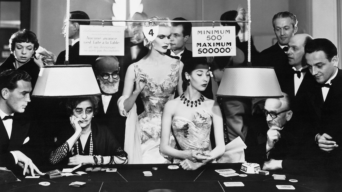 How Avedon invented a new flavour of glamour in photography | Wallpaper