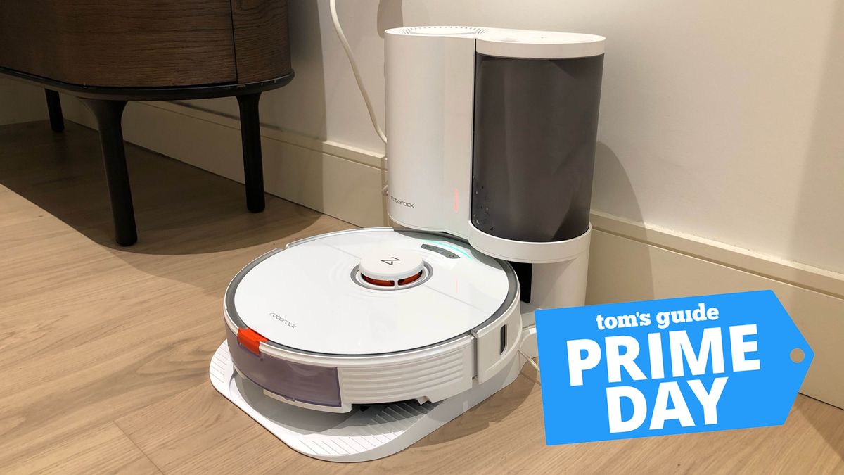 The Roborock S7 robot vacuum