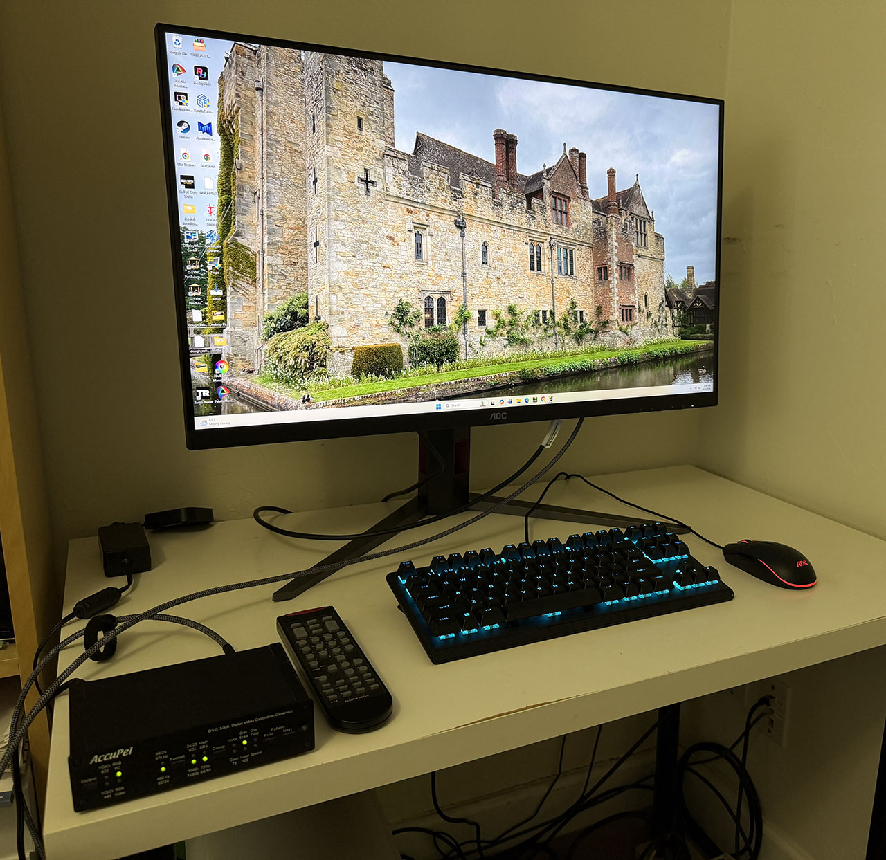 AOC U32G4