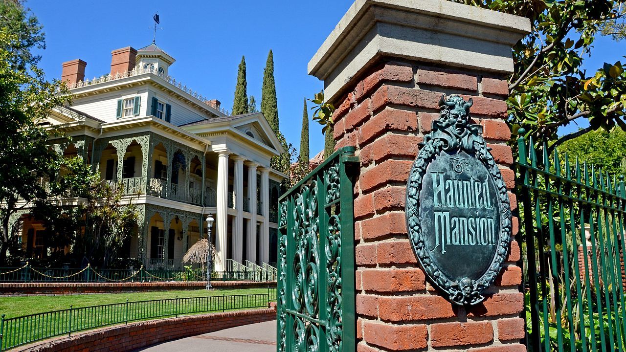 Rumors Of Disneyland Haunted Mansion Death Have Been Clarified By Local PD, But Questions Remain