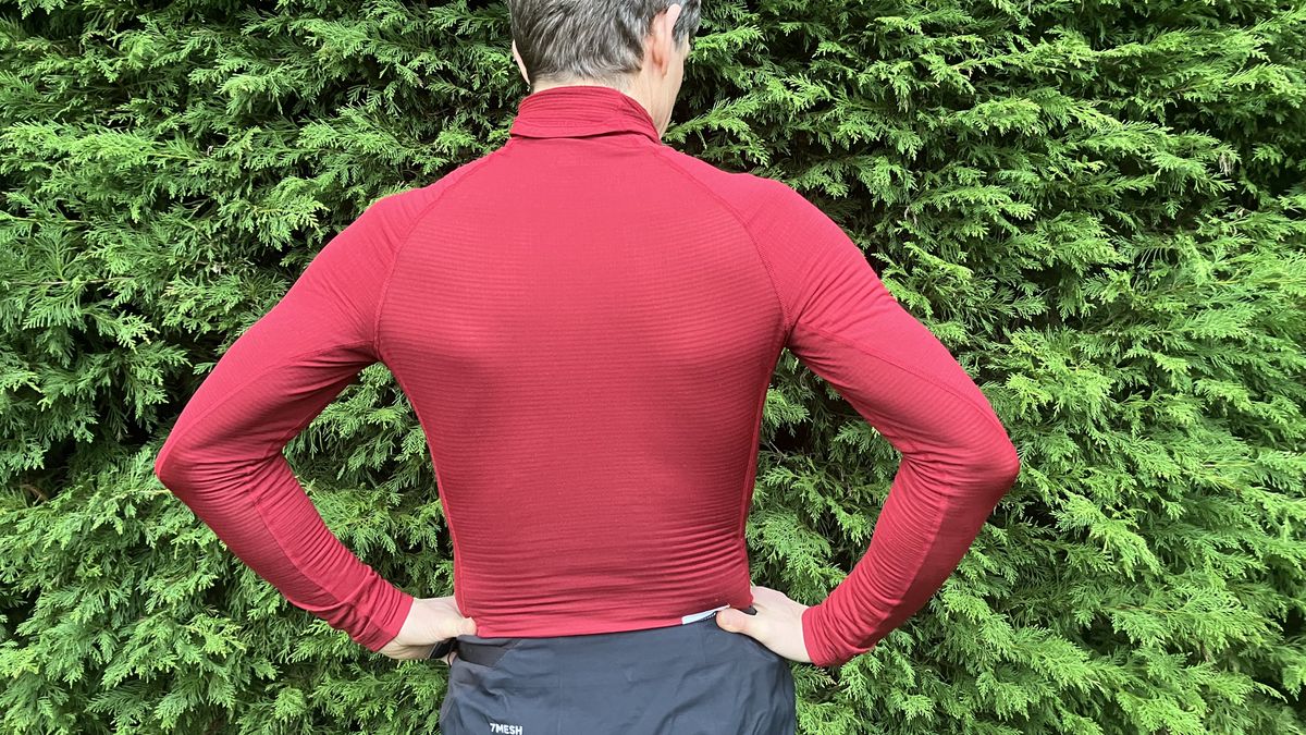 Rapha Pro Team Thermal Base Layer review light and longnecked Bike