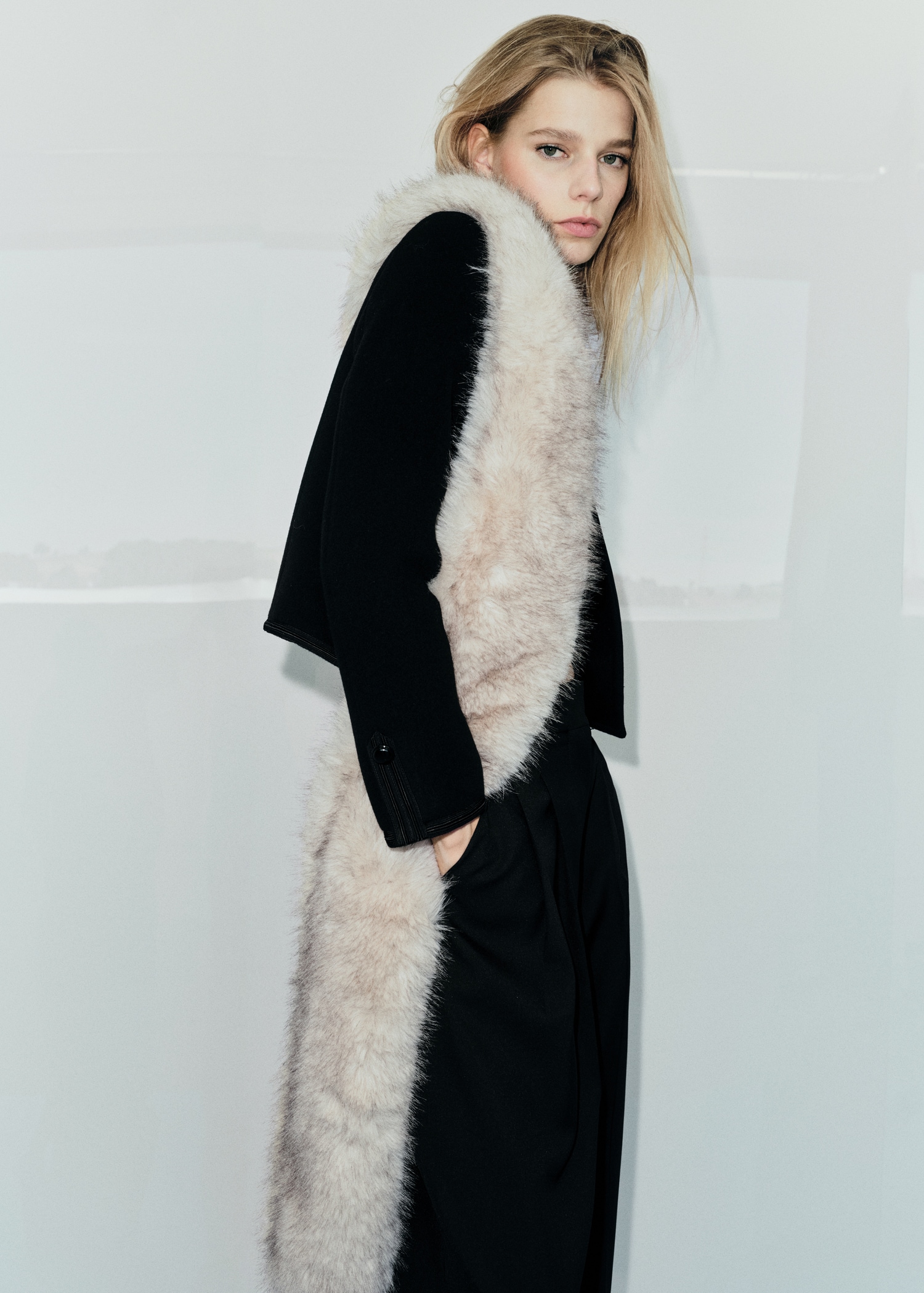Faux-Fur Scarf - Women | Mango Usa