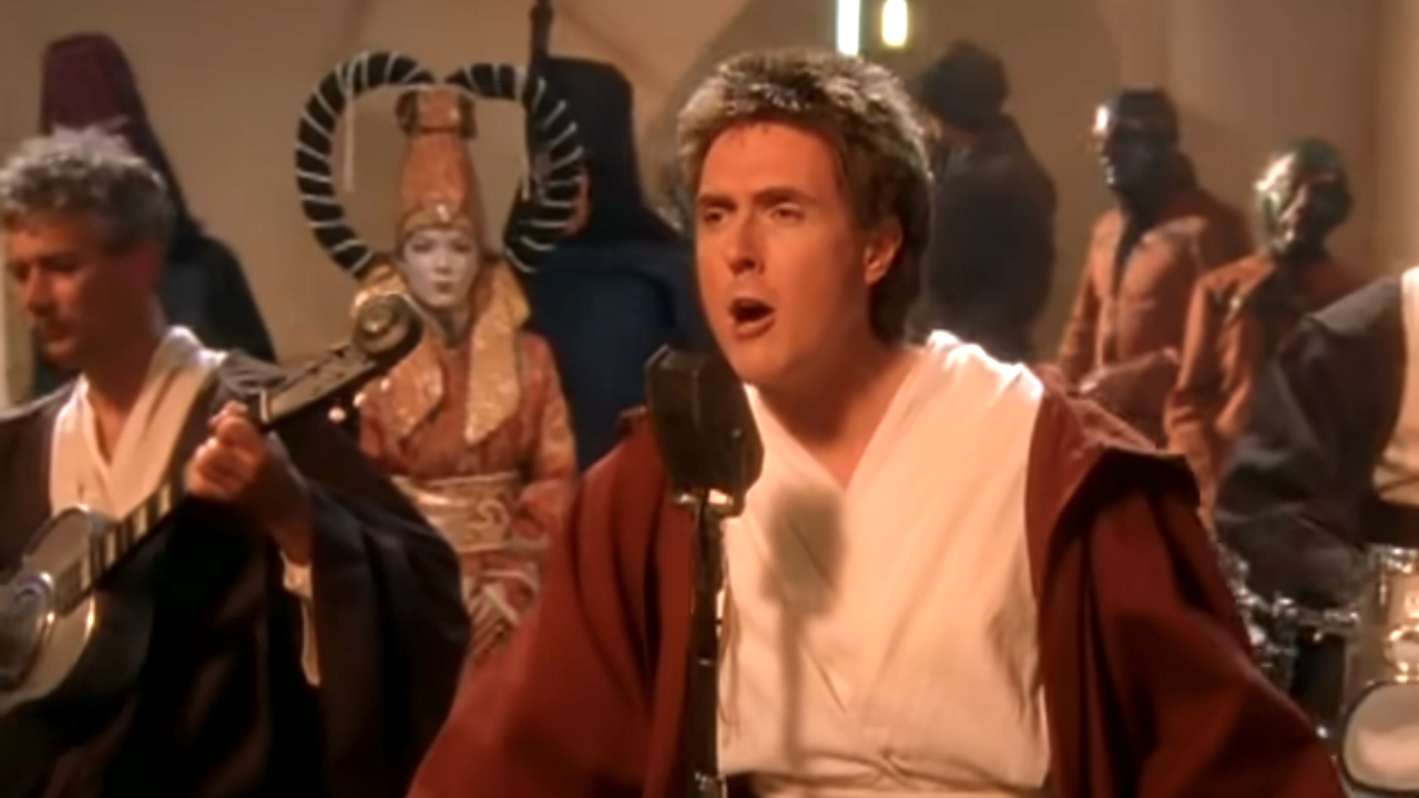 Weird Al como Obi-Wan Kenobi en el video musical The Saga Begins.