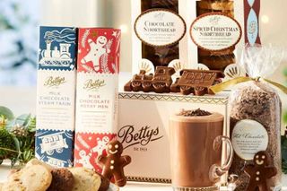 Bettys Night Before Christmas Gift Box