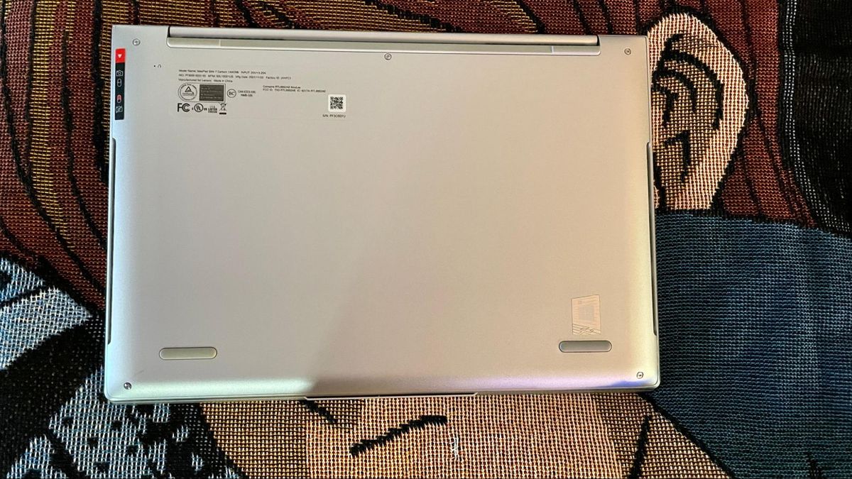 Lenovo IdeaPad Slim 7 Carbon