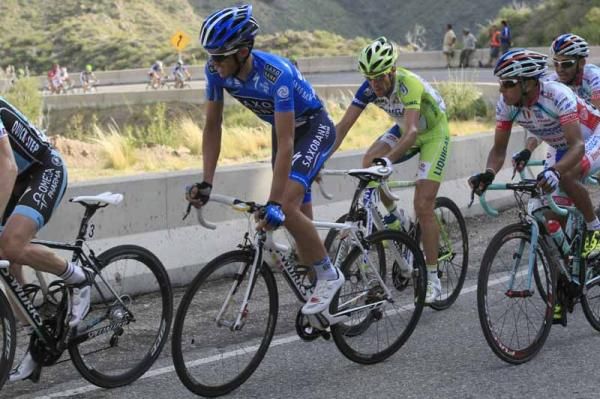All eyes on Contador but he's watch Leipheimer