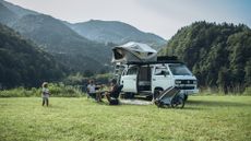 Ehule launches 4-person rooftop tent, the Thule Approach