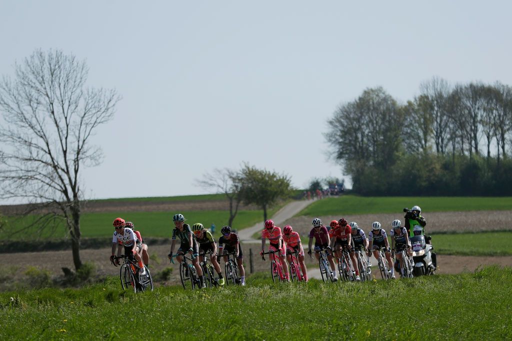 The peloton split to pieces over the day's hills