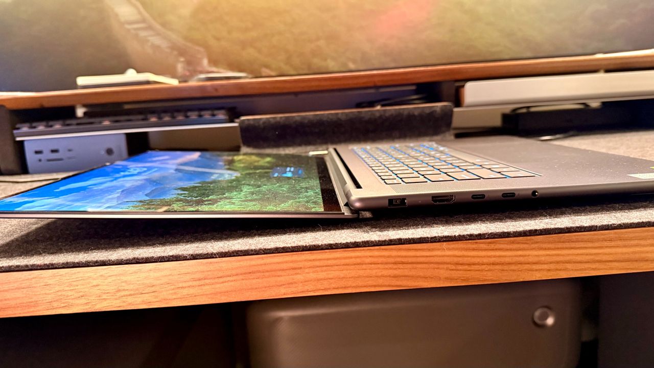 Lenovo | Pro 9i AE Gen 11