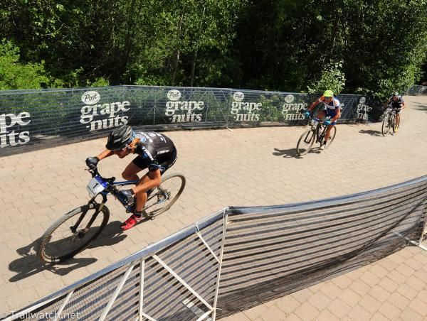 Jeremy Horgan-Kobelski (Subaru Trek) leading the chasers on lap two