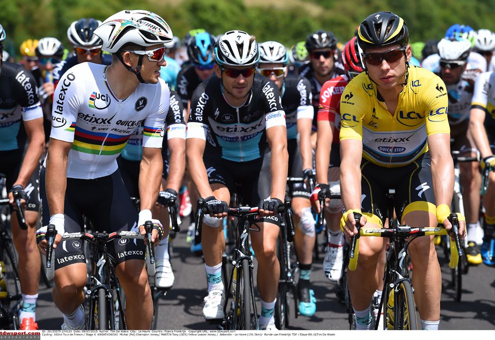 Etixx QuickStep lead the peloton