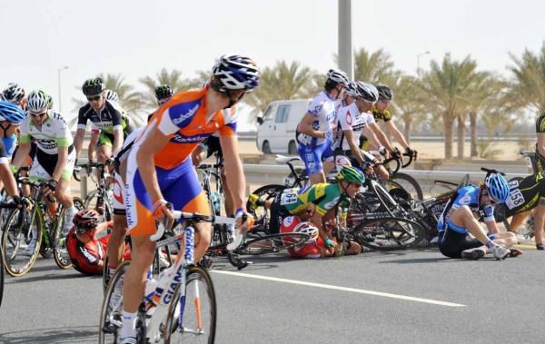 A crash split the peloton after 60km.