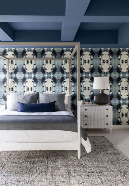 11 bedroom ceiling ideas for a stylish design overhead | Livingetc