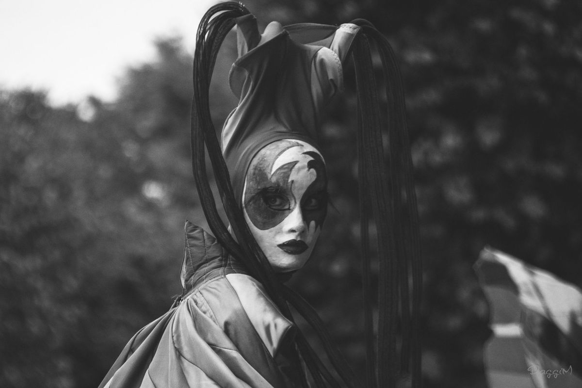 GuruShots - Powerful Black &amp; White Jan 26