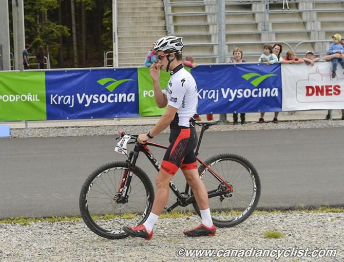 A broken chain put World Cup leader Samuel Gaze out in the quarterfinals