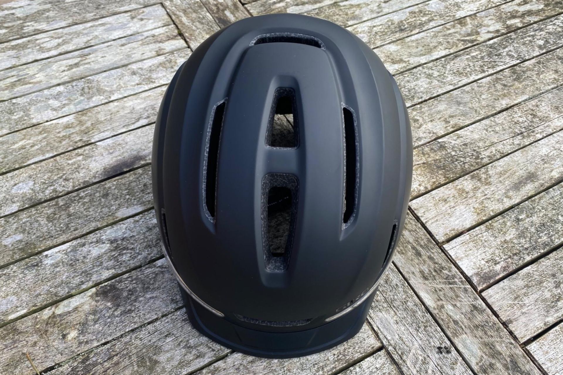 Image shows the Giro Ethos MIPS helmet