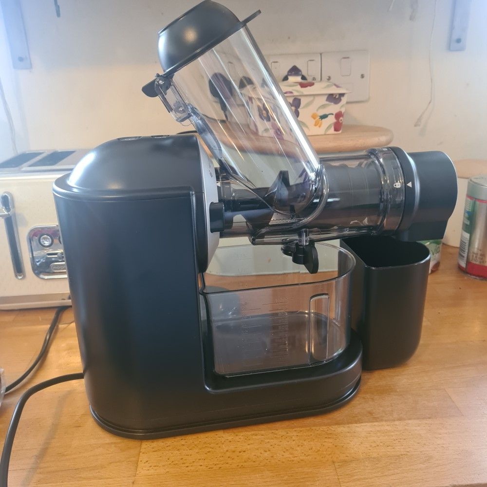 Philips Viva Collection Masticating Juicer review an entrylevel slow