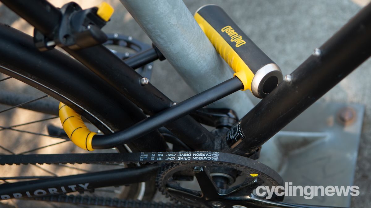 Chain lock vs U lock Which is the best option for keeping your bike