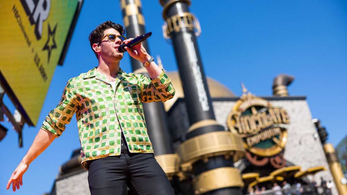 Nick Jonas Performs 