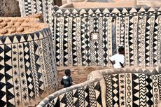 'House Proud' book Kemi Lawson - Kassena homes of Burkina Faso 
