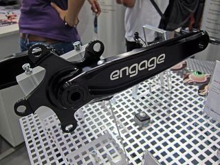 The new Engage Pelton alloy mountain bike crankarms are built with an interchangeable 30mm-diameter alloy spindle that will work with either BB30 or BB386 Evo bottom brackets