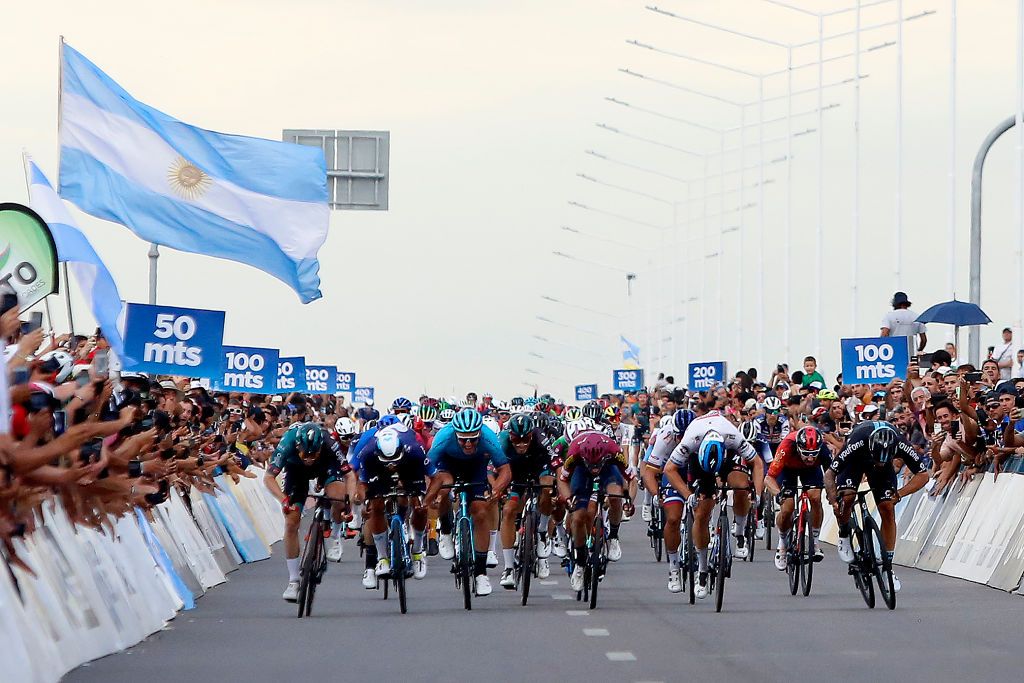 SAN JUAN ARGENTINA JANUARY 28 Sam Welsford Australia and Team DSM Fabio Jakobsen of Netherlands and Team Soudal QuickStep Fernando Gaviria of Colombia and Movistar Team Gleb Syritsa of Rusia and Astana Qazaqstan Team and Elia Viviani of Italy and Team INEOS Grenadiers sprint to win during the 39th Vuelta a San Juan International 2023 Stage 6 a 1449km stage from Veldromo Vicente Chancay to Veldromo Vicente Chancay VueltaSJ2023 on January 28 2023 in San Juan Argentina Photo by Maximiliano BlancoGetty Images