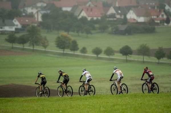 The lead group
