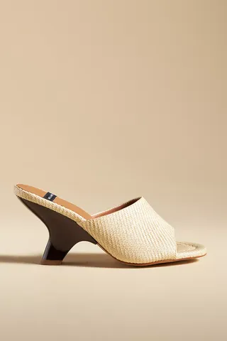 tBhH2sJpAveNVGACzwdgMm-320-80 صممت ليلي روز ديب صيحة Wedge Mule مع بلوزة مكشوفة الكتفين