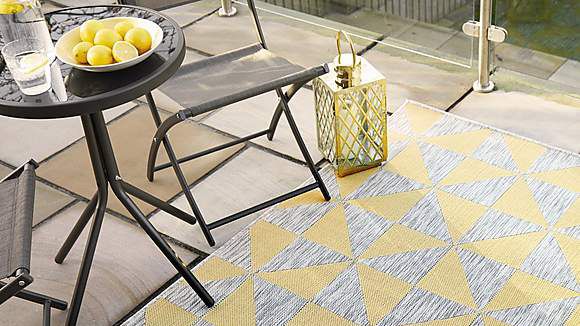 This Dunelm Garden Rug Is The Easiest Way To Update Your Garden This Easter And It S Only 21 Real Homes