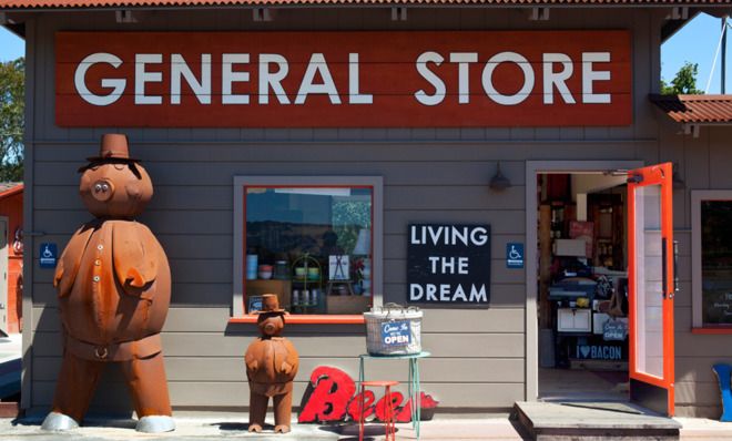 General Store, Sanoma