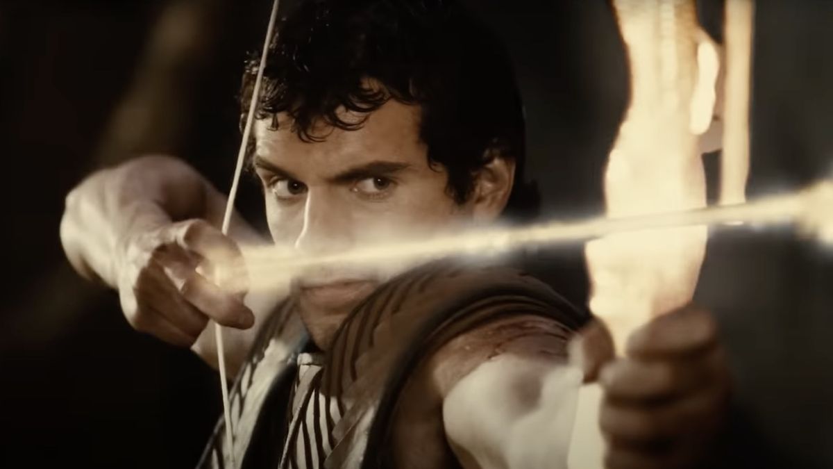 Henry Cavill wielding magic bow and arrow in Immortals