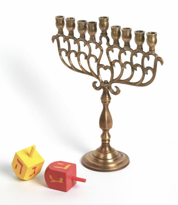 Scott Walker agreed to display a menorah, signed letter &amp;#039;Thank you and Molotov&amp;#039;