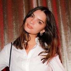 Emily Ratajkowski in a $70 white Banana Republic shirt