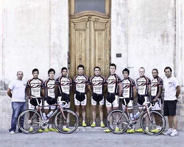 The 2010 Jamis-Sutter Home team.