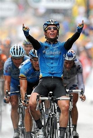 Stage 8 - Columbia carries Cavendish to second stage victory