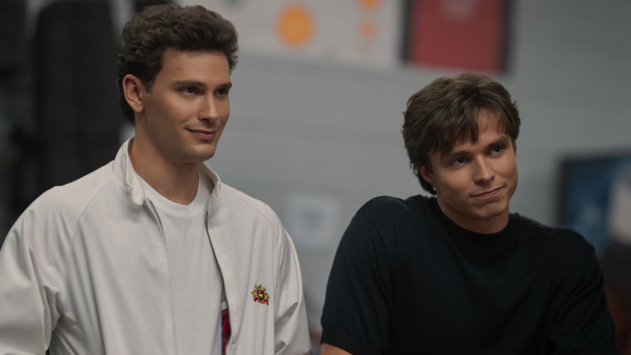 Cooper Koch as Erik Menendez, Nicholas Chavez as Lyle Menendez in episode 204 of Monsters: The Lyle And Erik Menendez Story