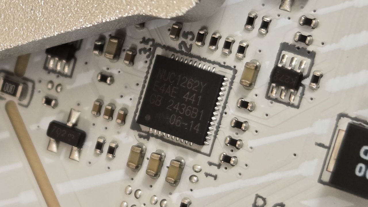MSI MPG X870E Edge Ti Wifi - IC's