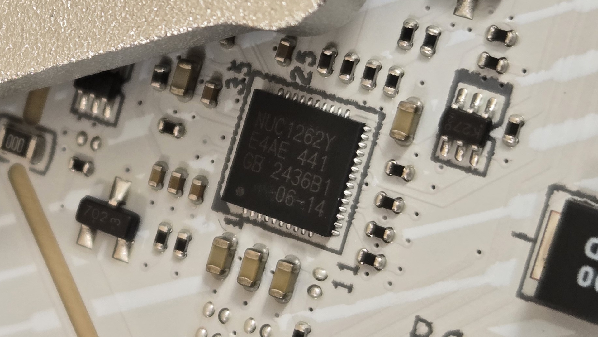 MSI MPG X870E Edge Ti Wifi - IC's