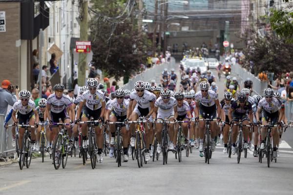 HTC-Highroad on the front of the bunch