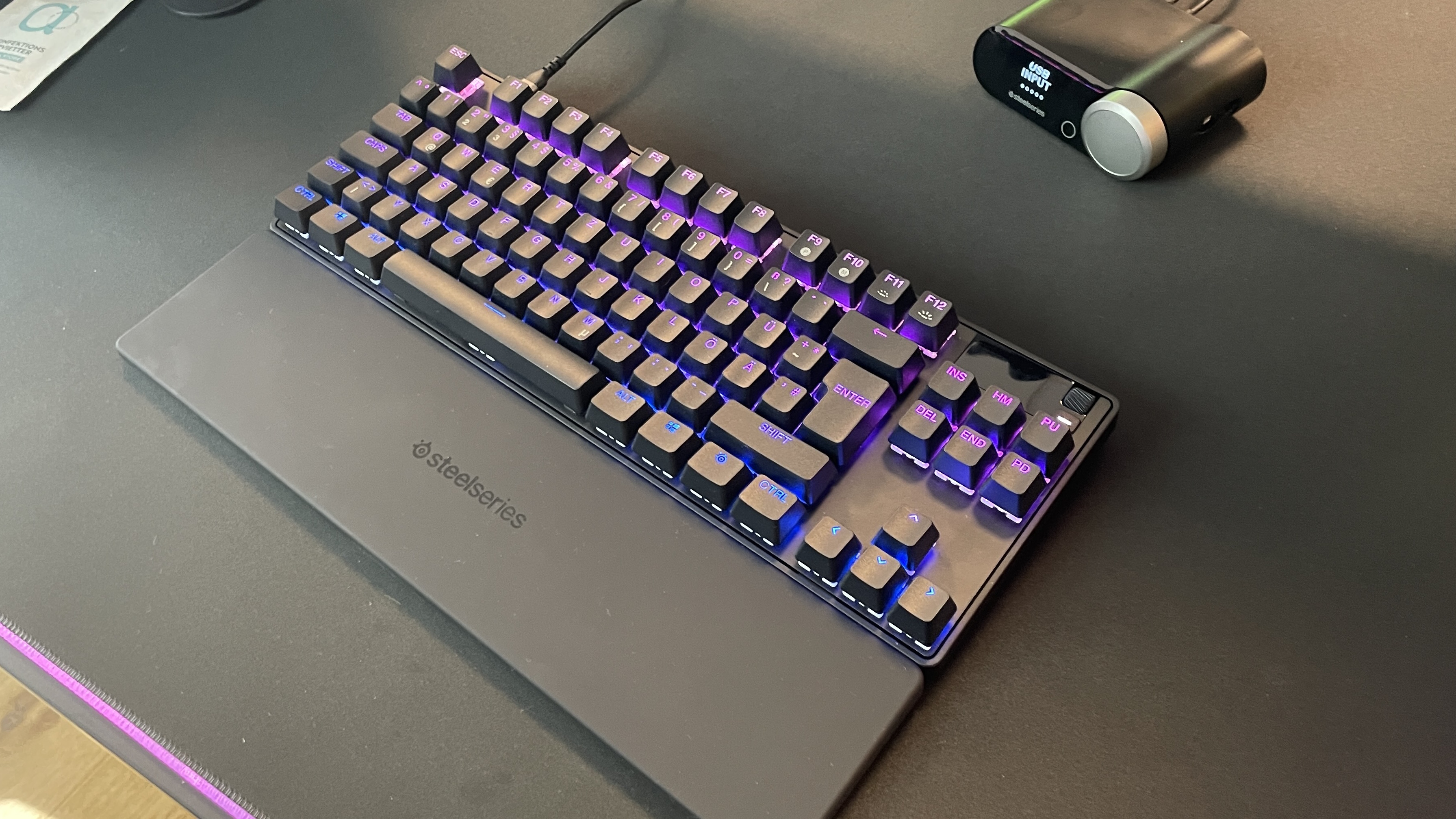 Probé el nuevo teclado para juegos con efecto Hall de SteelSeries y estoy realmente sorprendido de que estos interruptores ofrezcan un THONK tan satisfactorio.