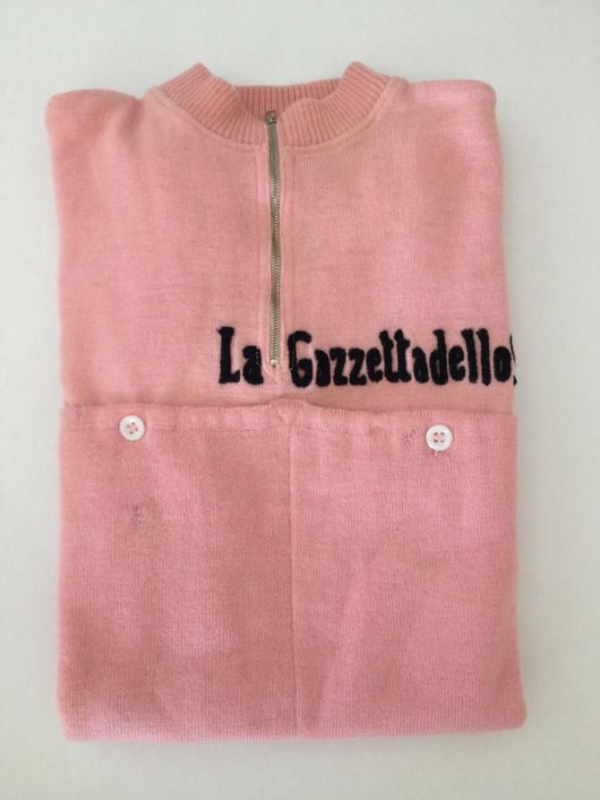 Giovanni Pettinati's pink jersey from 1958