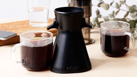 2POUR Dual Brew AeroPress accessory