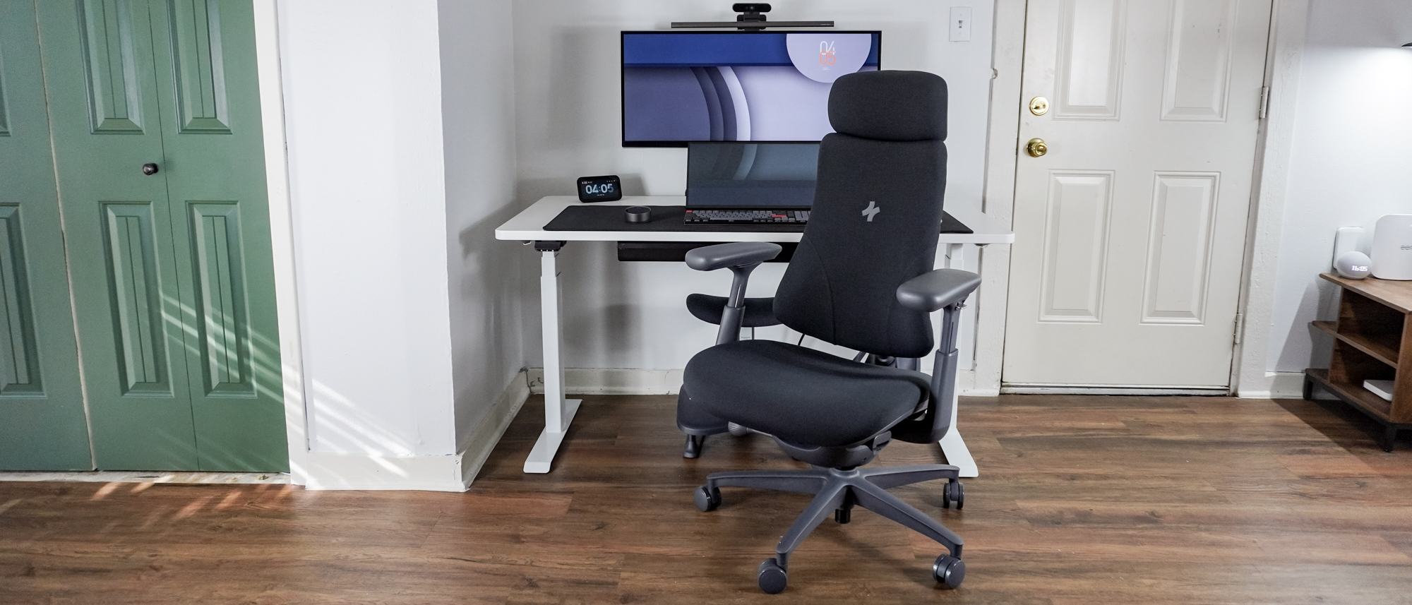 The LiberNovo Omni office chair in front of a desk