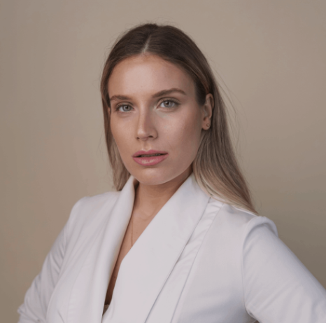 Dr Chloe Petrault