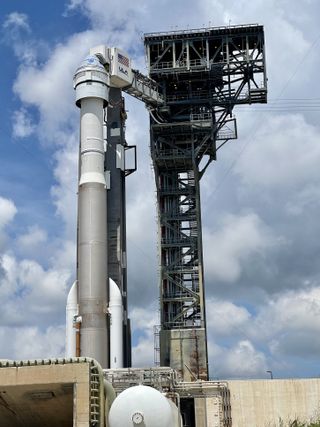 Starliner and the Atlas V on the pad, on July 29, 2021.