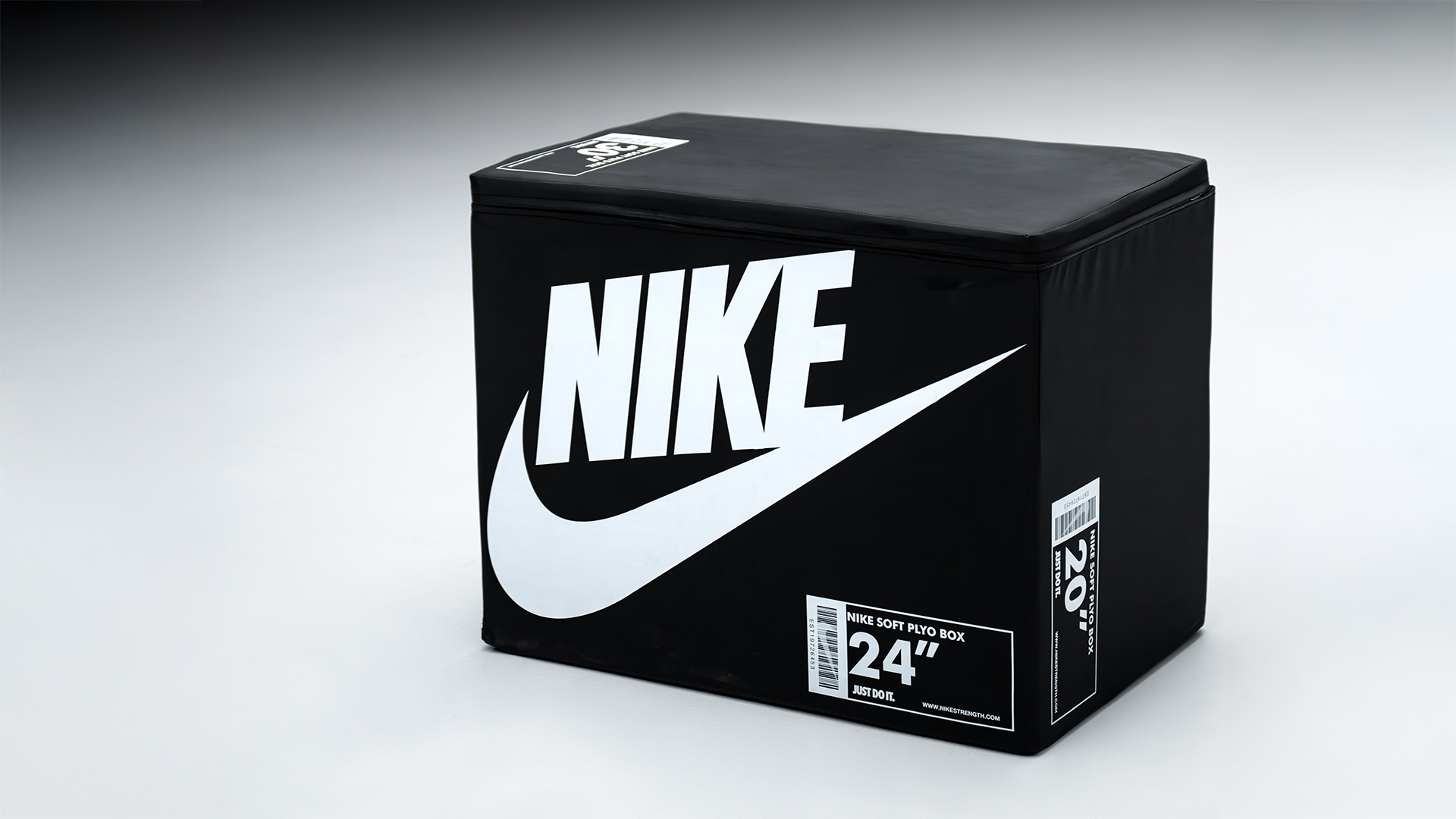 Nike Soft Plyo Box in studio