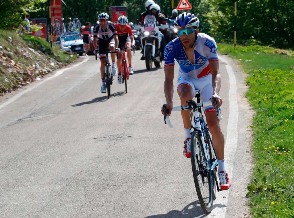 Thibaut Pinot (FDJ) about to be reeled in by Dumoulin