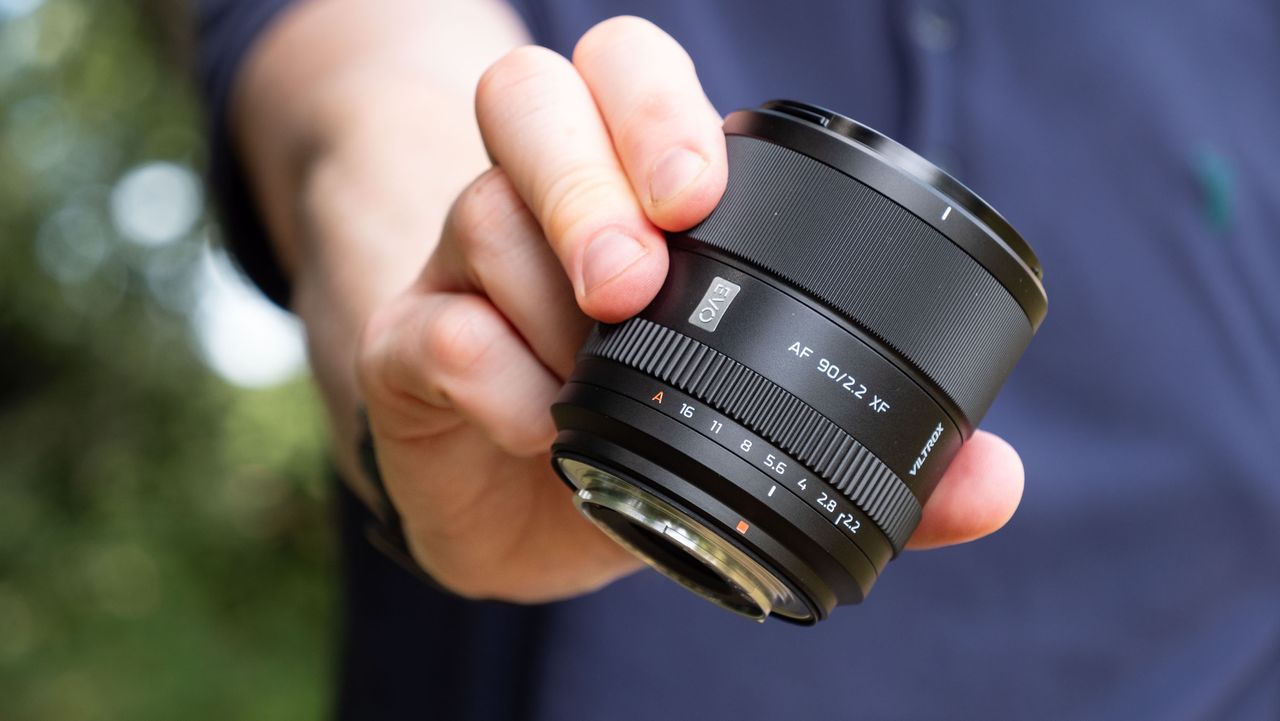 I compared the affordable Viltrox 90mm f/2.2 lens with Fujifilm’s legendary 90mm f/2 portrait optic