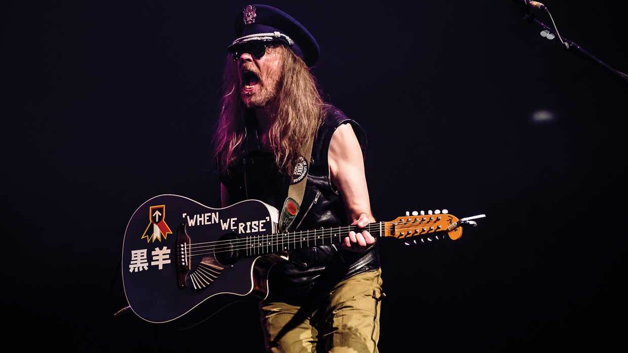 Julian Cope impersonates Axl Rose in Camden