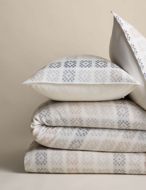Geometric Floral Jacquard Bedding Set